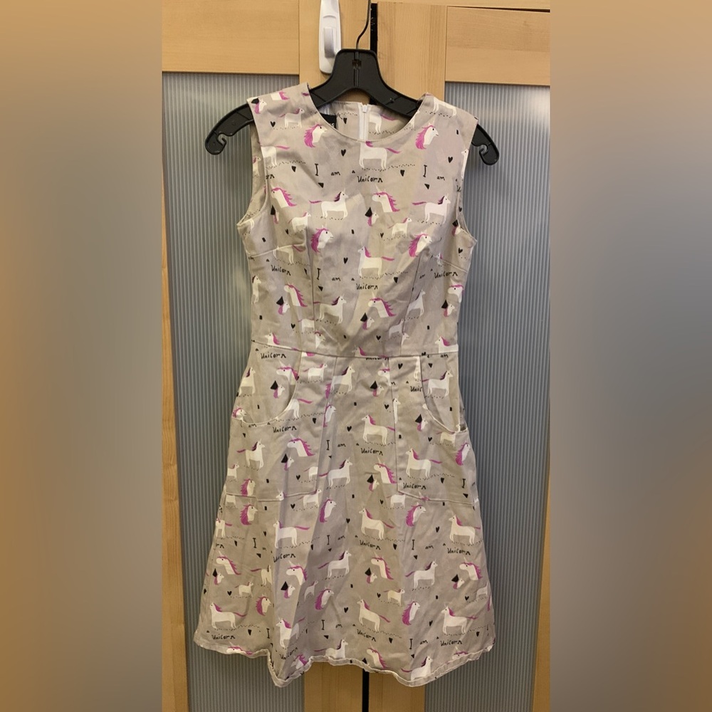 Nooworks unicorn novelty printer shift dress in grey color Size XS